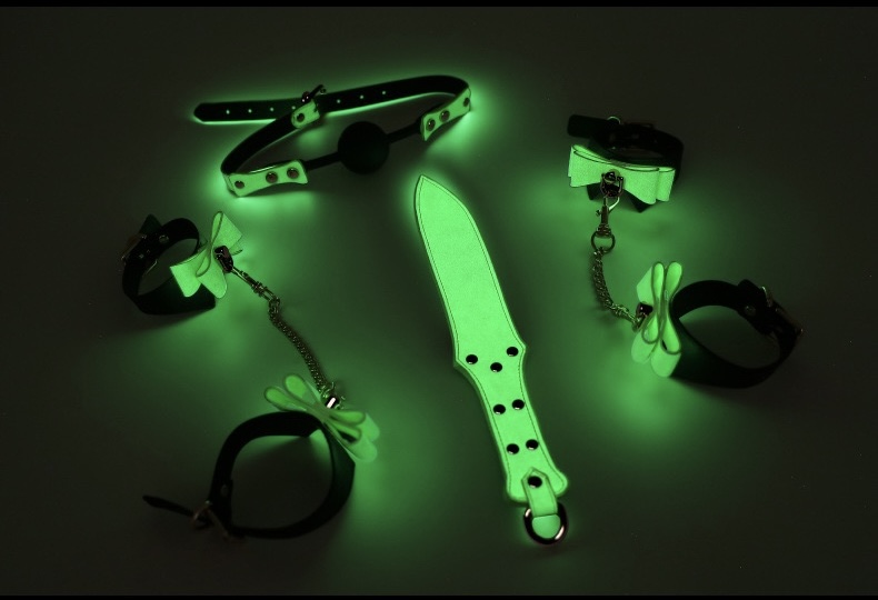 LumaBond™ Nocturne 7-Piece Glow Restraint Set - Image 7